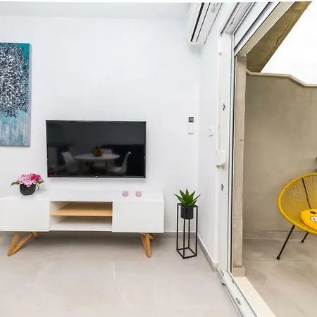 Sun Apartment